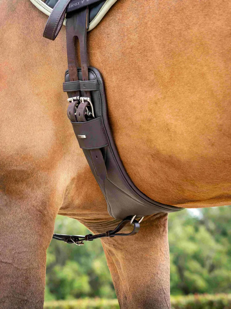 LeMieux Arika Contoured Dressage Girth-Girths - Dressage-LeMieux-Black-22"-Manhattan Saddlery