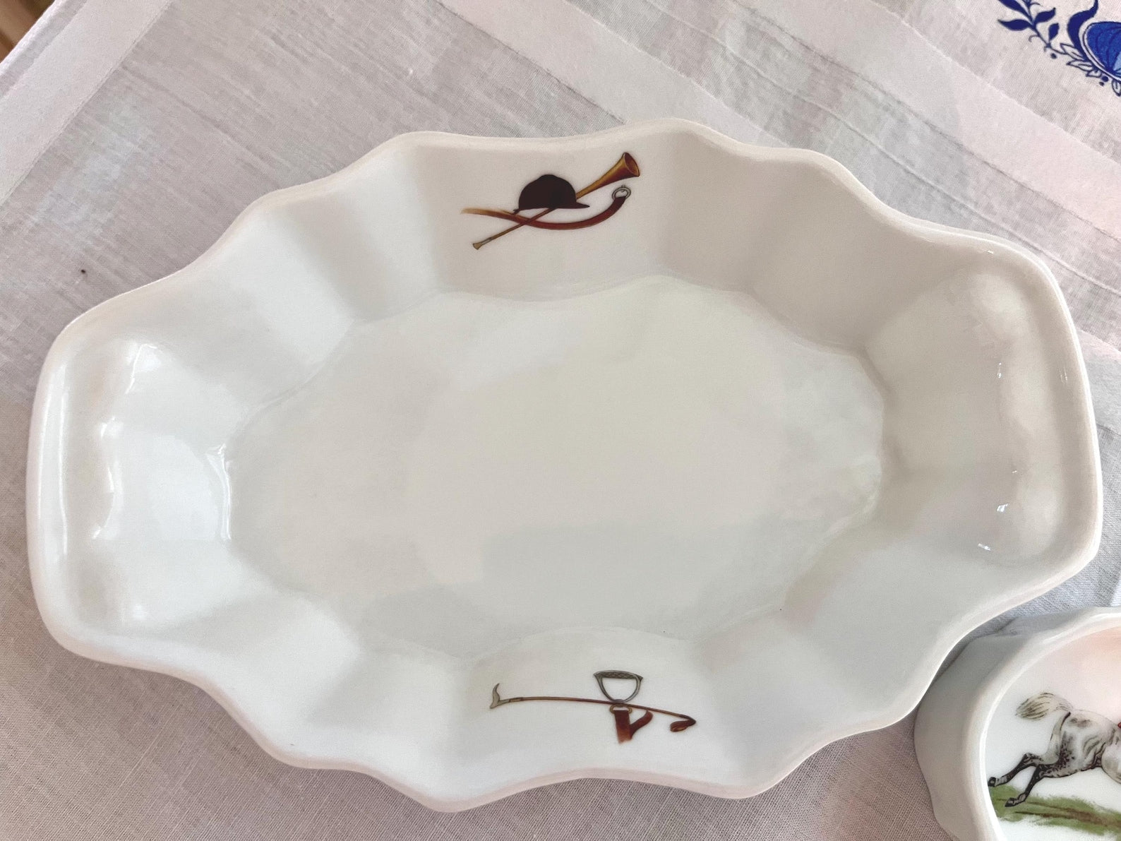 The Huntsman Porcelain Dresserware, Set of 2-Gifts - Home Goods-Manhattan Saddlery-Manhattan Saddlery