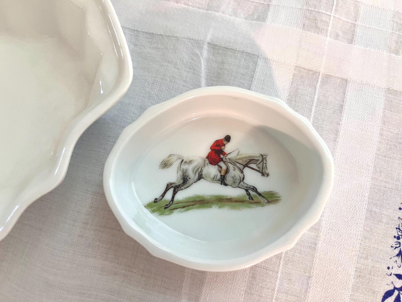 The Huntsman Porcelain Dresserware, Set of 2-Gifts - Home Goods-Manhattan Saddlery-Manhattan Saddlery